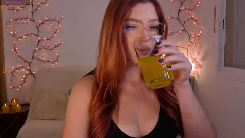Snapshot of karinchik_ chatting on 05-14-26, 08:15 Karina online show from 05-14-26, 08:15