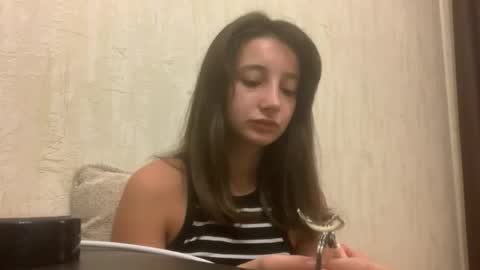 Emilia online show from 09-11-25, 12:05