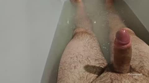 Snapshot of karl876 chatting on 03-08-26, 11:52 Karl online show from 03-08-26, 11:52