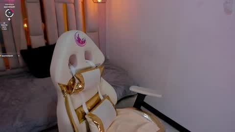 Karla  online show from 01-05-25, 02:08