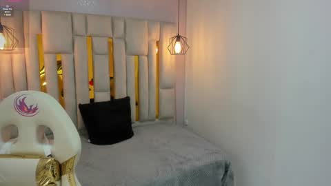 Karla  online show from 01-21-25, 10:52