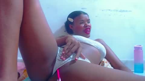 karla latina 28 online show from 09-18-25, 10:23