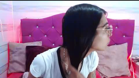 Snapshot of karla_slutskinny chatting on 02-24-25, 02:51 karla_slutskinny online show from 02-24-25, 02:51