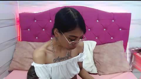 Snapshot of karla_slutskinny chatting on 03-12-25, 03:57 karla_slutskinny online show from 03-12-25, 03:57