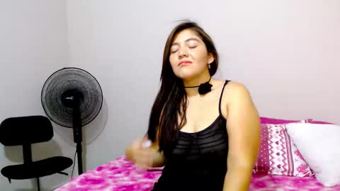 Snapshot of karla_sweet_18 chatting on 01-09-26, 01:47 NEW online show from 01-09-26, 01:47