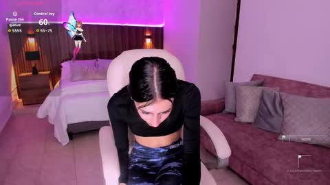 Snapshot of karlaa_james chatting on 10-06-25, 11:07 Karlaa online show from 10-06-25, 11:07