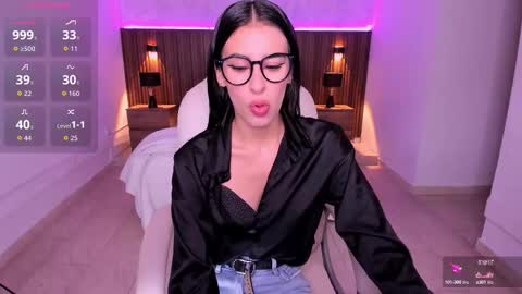 Snapshot of karlaa_james chatting on 10-11-25, 11:09 Karlaa online show from 10-11-25, 11:09