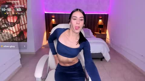 Karlaa  online show from 11-25-25, 11:10