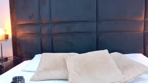 Karla Ortiz  online show from 05-01-26, 12:10