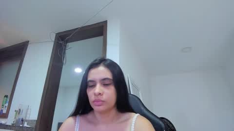 Snapshot of karlavx_01 chatting on 10-10-25, 10:20 karlavx_01 online show from 10-10-25, 10:20