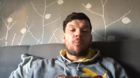 Snapshot of karlflum88 chatting on 02-09-25, 01:35 Loverboy95 online show from 02-09-25, 01:35