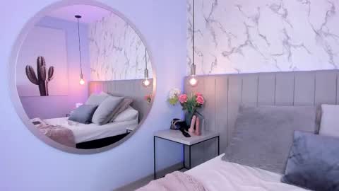 Snapshot of karlla_brown chatting on 10-29-25, 01:57 karlla_brown online show from 10-29-25, 01:57