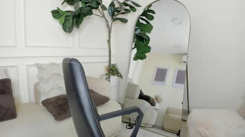 karlla_brown online show from 11-21-25, 05:33