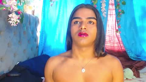 KARLY.  online show from 10-12-25, 12:15