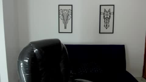 Snapshot of karlye_hot chatting on 12-14-24, 02:56 KARLYE online show from 12-14-24, 02:56
