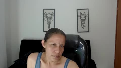 Snapshot of karlye_hot chatting on 01-09-25, 08:13 KARLYE online show from 01-09-25, 08:13
