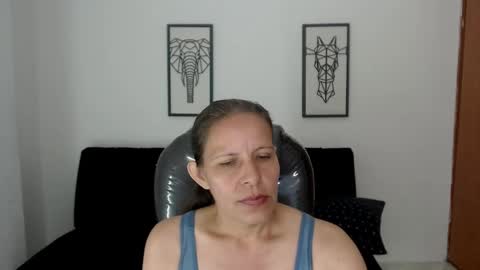 Snapshot of karlye_hot chatting on 01-12-25, 06:39 KARLYE online show from 01-12-25, 06:39
