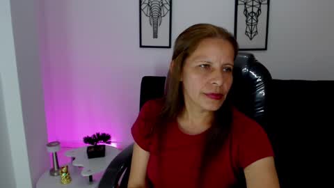 Snapshot of karlye_hot chatting on 02-14-25, 05:30 KARLYE online show from 02-14-25, 05:30