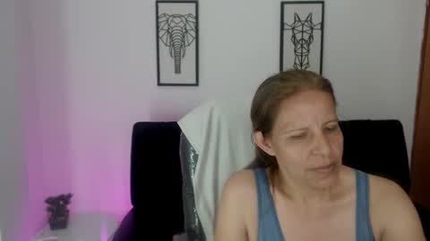 Snapshot of karlye_hot chatting on 02-18-25, 08:49 KARLYE online show from 02-18-25, 08:49