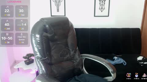 Snapshot of karlye_hot chatting on 03-01-25, 09:29 KARLYE online show from 03-01-25, 09:29