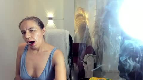 KARLYE online show from 05-05-26, 03:58