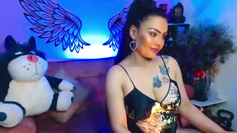 Snapshot of karol_kennedy chatting on 07-13-26, 06:05 Karol Kenedy online show from 07-13-26, 06:05