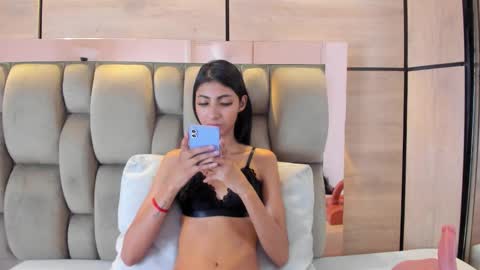  KAROL LEWIS  online show from 12-02-25, 11:59