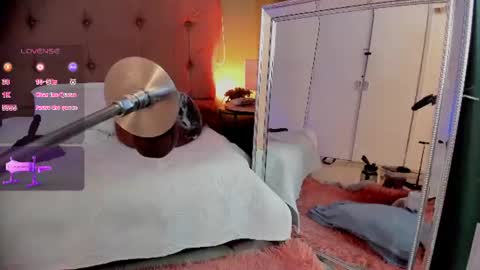 KAROL  online show from 06-14-26, 02:24
