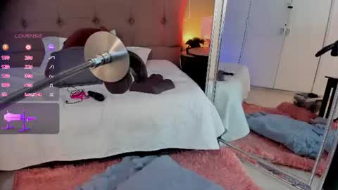 KAROL  online show from 06-17-26, 03:53