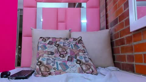 Karolina online show from 01-22-25, 02:56