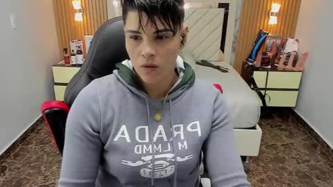 Karol and Luna online show from 09-29-25, 02:49