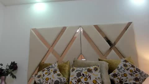 Snapshot of karolebonyy chatting on 03-21-26, 05:23 Karol online show from 03-21-26, 05:23