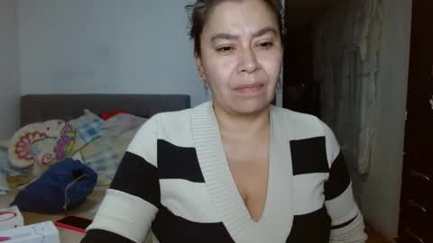 Snapshot of karolhot_x chatting on 01-24-25, 06:57 karol online show from 01-24-25, 06:57