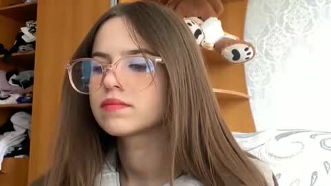 Karolina online show from 09-29-25, 02:00
