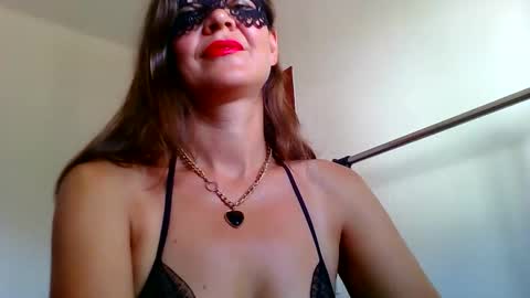 Snapshot of karolina_domina chatting on 09-10-25, 10:15 Karolina online show from 09-10-25, 10:15
