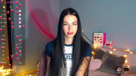 Snapshot of karolina_hottie_ chatting on 09-13-25, 02:22 Kira online show from 09-13-25, 02:22
