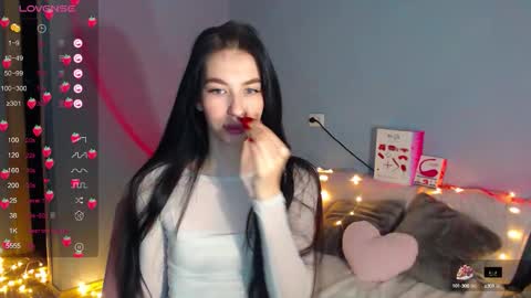 Kira online show from 10-02-25, 02:40