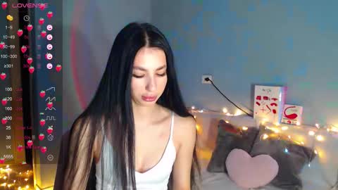 Kira online show from 11-10-25, 01:59