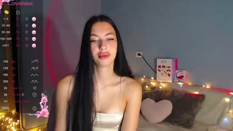 Snapshot of karolina_hottie_ chatting on 07-09-26, 02:04 Kira online show from 07-09-26, 02:04