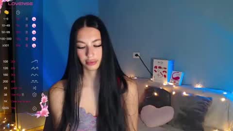 Snapshot of karolina_hottie_ chatting on 07-13-26, 01:41 Kira online show from 07-13-26, 01:41