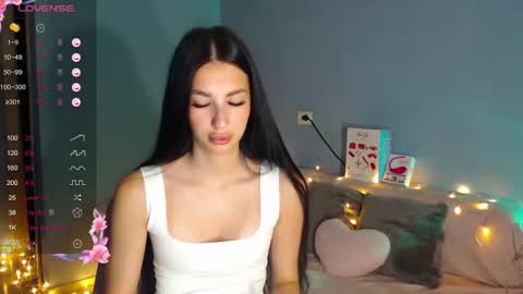 Snapshot of karolina_hottie_ chatting on 07-16-26, 01:55 Kira online show from 07-16-26, 01:55
