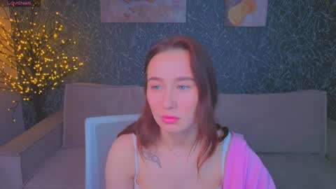 Karolina online show from 05-03-26, 01:11