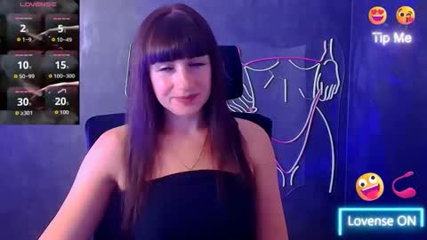 Caroline online show from 09-17-25, 05:31
