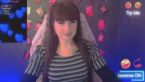 Caroline online show from 03-04-26, 12:22