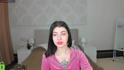 Karolina online show from 02-06-26, 07:45