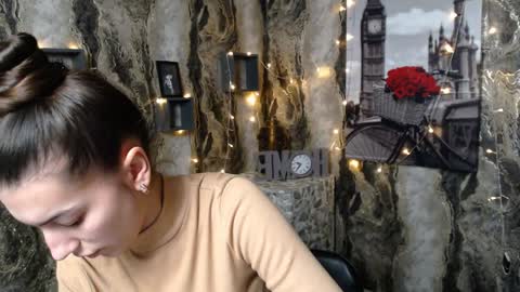 Karolina online show from 12-31-24, 06:59