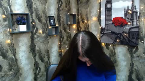 Karolina online show from 01-06-25, 10:13