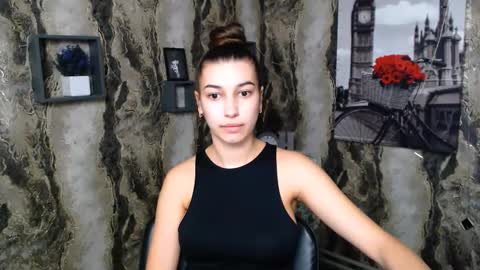 Karolina online show from 02-10-25, 06:42