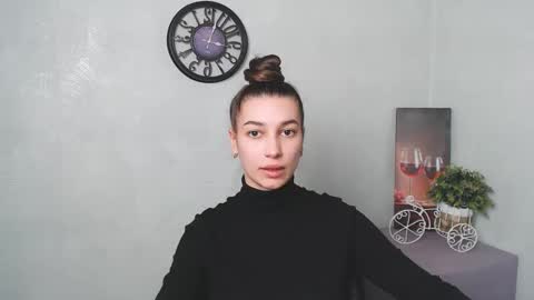 Karolina online show from 02-13-25, 10:02