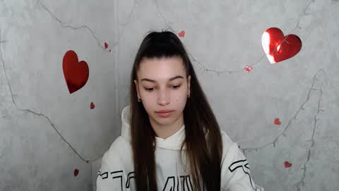 Karolina online show from 03-10-25, 06:49